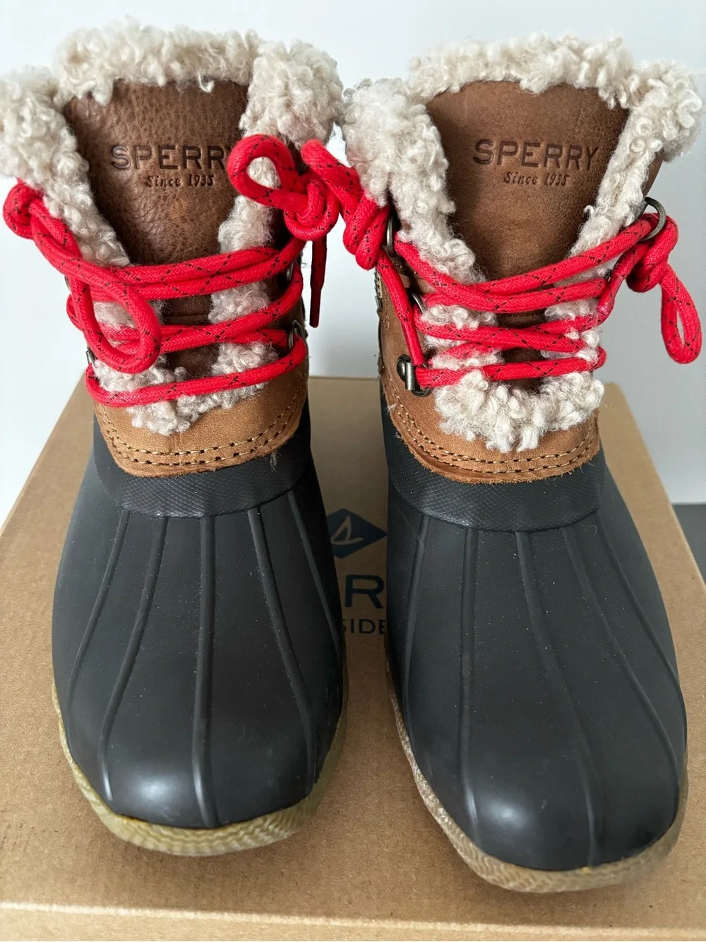 Sperry women’s duck
